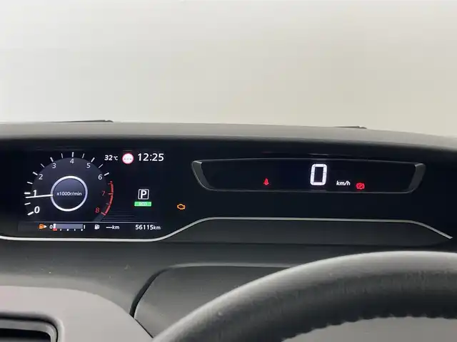 日産 セレナ ハイウェイスター V 埼玉県 2020(令2)年 5.7万km ダークメタルグレー 純正９インチナビ　フリップダウンモニター　アラウンドビューモニター　ＢＳＩ　ビルトインＥＴＣ　ドライブレコーダー　プロパイロット　レーダークルーズコントロール　ステアリングヒーター　ＨＤＭＩ　ＬＥＤ