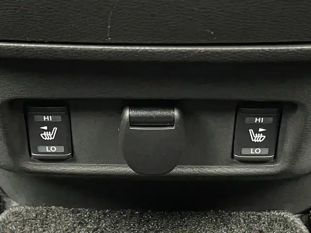 日産 セレナ ハイウェイスター V 埼玉県 2020(令2)年 5.7万km ダークメタルグレー 純正９インチナビ　フリップダウンモニター　アラウンドビューモニター　ＢＳＩ　ビルトインＥＴＣ　ドライブレコーダー　プロパイロット　レーダークルーズコントロール　ステアリングヒーター　ＨＤＭＩ　ＬＥＤ