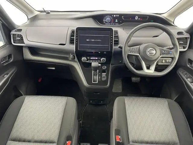 日産 セレナ ハイウェイスター V 埼玉県 2020(令2)年 5.7万km ダークメタルグレー 純正９インチナビ　フリップダウンモニター　アラウンドビューモニター　ＢＳＩ　ビルトインＥＴＣ　ドライブレコーダー　プロパイロット　レーダークルーズコントロール　ステアリングヒーター　ＨＤＭＩ　ＬＥＤ