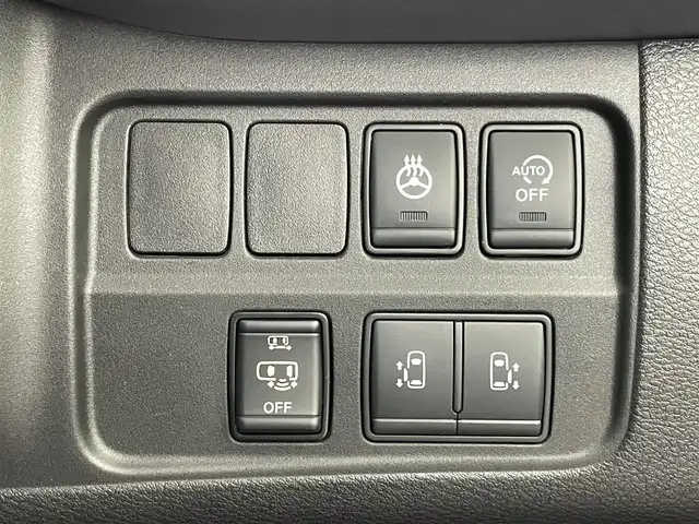 日産 セレナ ハイウェイスター V 埼玉県 2020(令2)年 5.7万km ダークメタルグレー 純正９インチナビ　フリップダウンモニター　アラウンドビューモニター　ＢＳＩ　ビルトインＥＴＣ　ドライブレコーダー　プロパイロット　レーダークルーズコントロール　ステアリングヒーター　ＨＤＭＩ　ＬＥＤ