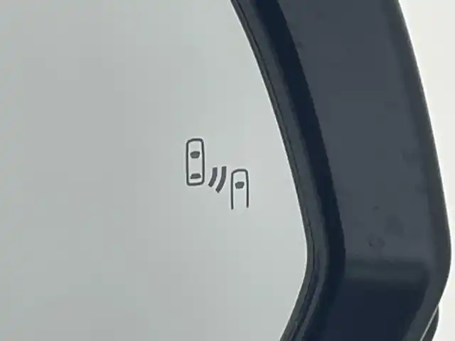 トヨタ アルファードハイブリット Z 愛知県 2024(令6)年 4.1万km プラチナホワイトパールマイカ 禁煙車/純正14インチナビ/（AM/FM/フルセグTV/Bluetooth/USB）/全方位カメラ/フリップダウンモニター/ワイヤレス充電/AC100V電源/デジタルインナーミラー/トヨタセーフティセンス/・プリクラッシュセーフティ/・レーダークルーズコントロール/・レーンディパーチャーアラート/・オートマチックハイビーム/ヘッドアップディスプレイ/ブラインドスポットモニター/ETC２．０/前後ドライブレコーダー/オットマン/パワーシート/シートベンチレーション/シートヒーター/両側パワースライドドア/パワーバックドア/電子パーキングブレーキ/オートホールド/純正アルミホイール/純正フロアマット/3眼式LEDヘッドライト/フロントフォグランプ/プッシュスタート/スマートキー/スペアキー有/横滑り防止装置/革巻きステアリング