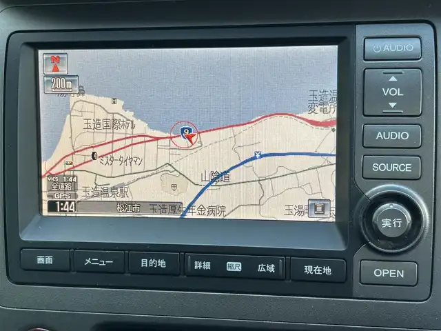ホンダ クロスロード 20X 島根県 2007(平19)年 11.6万km プレミアムホワイトパール 登録時走行距離115433km/純正ナビ（CD・DVD・AM・FM）/バックカメラ/ETC/3列シート/純正フロアマット/純正AW17インチ/盗難防止装置/オートライト/運転席・助手席エアバック/スマートキー/ドアバイザー/ステアリングスイッチ
