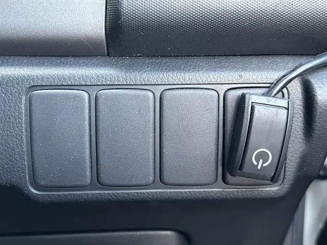ホンダ クロスロード 20X 島根県 2007(平19)年 11.6万km プレミアムホワイトパール 登録時走行距離115433km/純正ナビ（CD・DVD・AM・FM）/バックカメラ/ETC/3列シート/純正フロアマット/純正AW17インチ/盗難防止装置/オートライト/運転席・助手席エアバック/スマートキー/ドアバイザー/ステアリングスイッチ