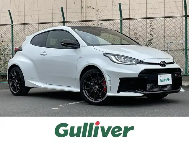 トヨタ ＧＲヤリス RZ ハイパフォーマンス 東京都 2025(令7)年 0.1万km プラチナホワイトパールマイカ ワンオーナー　/ＪＢＬサウンドシステム　/純正８型ディスプレィオーディオ/・AppleCarPlay＆AndroidAuto/・BluetoothAudio/USB/・AM/FM/フルセグ/レーダークルーズコントロール　/ステアリングリングヒーター /BBS製アルミホイール /セーフティセンス /（衝突回避支援パッケージ）/・プリクラッシュセーフティ/・レーントレーシングアシスト/・レーンディパーチャーアラート/・レーダークルーズコントロール/・オートマチックハイビーム/ブラックハーフレザーシート/・前席シートヒーター/ブライドスポットモニター /ドライブレコーダー /冷却スプレー機能/ロゴ入機能付き/保証書＆取説/プッシュエンジンスタート