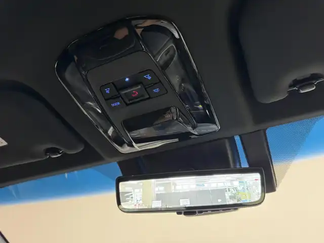 トヨタ ハリアー ハイブリッド G 三重県 2020(令2)年 5.6万km ブラック ハイブリッド/FF/MTモード付フロアCVT/純正 8インチナビ/（AM/FM/TV/Bluetooth/USB/iPod/CarPlay/AndroidAuto/Miracast）/バックガイドモニター/モデリスタエアロ（F/S/R下）＋シグネチャーイルミ/ドライブレコーダー 前後（デジタルミラー内蔵）/ETC2.0/Toyota Safety Sense/●プリクラッシュセーフティ/●レーントレーシングアシスト/●レーダークルコン/●アダプティブハイビームシステム/●ロードサインアシスト/・ドライバー異常時対応システム/・先行車発進告知機能/・ブラインドスポットモニター/・パーキングサポートブレーキ（前後静止物、後方接近車両）/など/装備/・【OP】寒冷地仕様（ウインドシールドデアイサー、リヤフォグランプなど）/・デジタルインナーミラー（前後録画機能付）/・パワーバックドア/・ハーフレザーシート/・パワーシート（D8way（4wayランバーサポート付）/N4way）/・左右独立オートエアコン/・電子パーキングブレーキ＆ブレーキホールド/・【OP】AC100Vコンセント（1500W）/・オートワイパー/・純正18AW/・プッシュスタート/・スマートキーx2/など