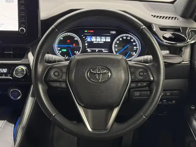 トヨタ ハリアー ハイブリッド G 三重県 2020(令2)年 5.6万km ブラック ハイブリッド/FF/MTモード付フロアCVT/純正 8インチナビ/（AM/FM/TV/Bluetooth/USB/iPod/CarPlay/AndroidAuto/Miracast）/バックガイドモニター/モデリスタエアロ（F/S/R下）＋シグネチャーイルミ/ドライブレコーダー 前後（デジタルミラー内蔵）/ETC2.0/Toyota Safety Sense/●プリクラッシュセーフティ/●レーントレーシングアシスト/●レーダークルコン/●アダプティブハイビームシステム/●ロードサインアシスト/・ドライバー異常時対応システム/・先行車発進告知機能/・ブラインドスポットモニター/・パーキングサポートブレーキ（前後静止物、後方接近車両）/など/装備/・【OP】寒冷地仕様（ウインドシールドデアイサー、リヤフォグランプなど）/・デジタルインナーミラー（前後録画機能付）/・パワーバックドア/・ハーフレザーシート/・パワーシート（D8way（4wayランバーサポート付）/N4way）/・左右独立オートエアコン/・電子パーキングブレーキ＆ブレーキホールド/・【OP】AC100Vコンセント（1500W）/・オートワイパー/・純正18AW/・プッシュスタート/・スマートキーx2/など