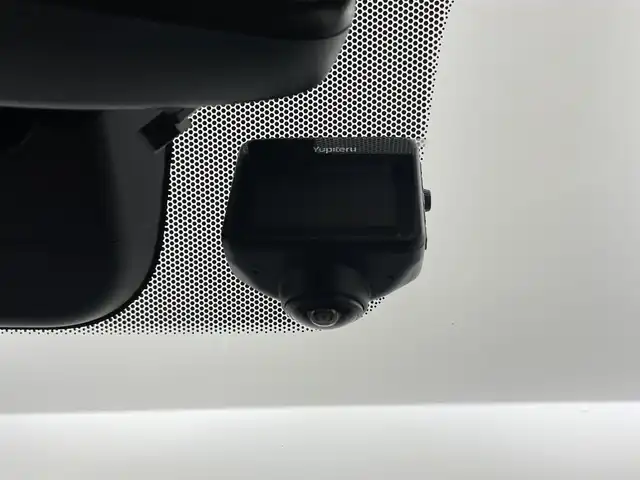 三菱 アウトランダー ＰＨＥＶ G 埼玉県 2018(平30)年 6.3万km シルキーホワイト 純正ナビ　マルチアラウンドモニター　ＥＴＣ　３６０度ドライブレコーダー　ｅアシスト　レーダークルーズコントロール　シートヒーター　ステアリングヒーター　ＡＣ１００Ｖ　オートハイビーム　ＬＥＤライト