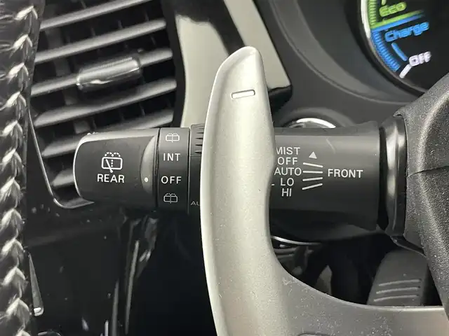 三菱 アウトランダー ＰＨＥＶ G 埼玉県 2018(平30)年 6.3万km シルキーホワイト 純正ナビ　マルチアラウンドモニター　ＥＴＣ　３６０度ドライブレコーダー　ｅアシスト　レーダークルーズコントロール　シートヒーター　ステアリングヒーター　ＡＣ１００Ｖ　オートハイビーム　ＬＥＤライト
