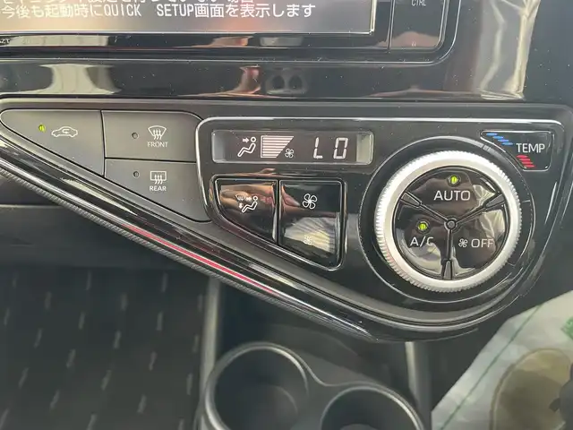 トヨタ アクア S 熊本県 2018(平30)年 3.4万km スーパーレッドⅤ 純正ＳＤナビＤＴＶ/・CD/DVD/BT/USB/SD/フルセグ/バックカメラ/ＥＴＣ/ウィンカードアミラー/ＬＥＤライト/・オートＨビーム/社外15インチアルミホイール/トヨタセーフティセンス/マット/キーレス/スペアキー×1本/純正夏タイヤ4本積込み/保証書あり