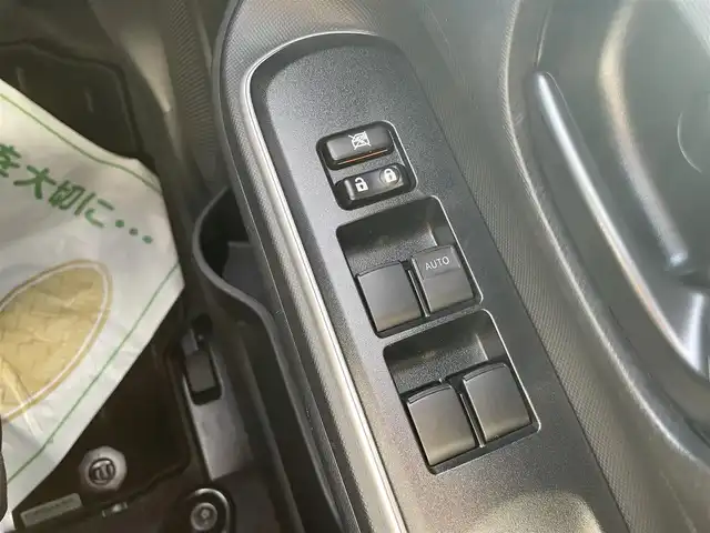 トヨタ アクア S 熊本県 2018(平30)年 3.4万km スーパーレッドⅤ 純正ＳＤナビＤＴＶ/・CD/DVD/BT/USB/SD/フルセグ/バックカメラ/ＥＴＣ/ウィンカードアミラー/ＬＥＤライト/・オートＨビーム/社外15インチアルミホイール/トヨタセーフティセンス/マット/キーレス/スペアキー×1本/純正夏タイヤ4本積込み/保証書あり