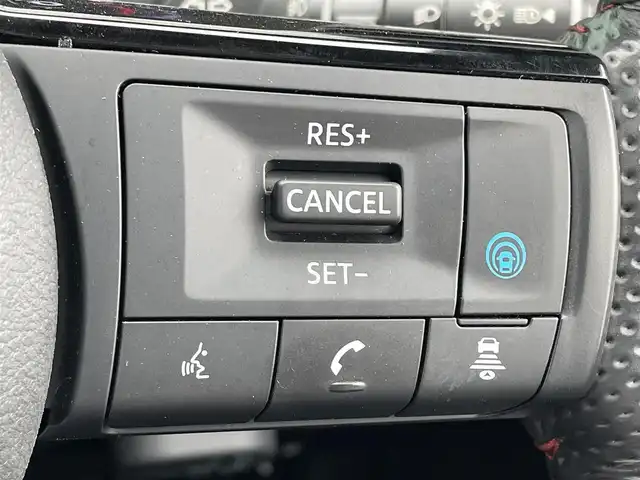 日産 オーラ ニスモ 和歌山県 2022(令4)年 1.1万km ピュアホワイトパール 純正メーカーナビ/アラウンドビューモニター/HDMI/エマージェンシーブレーキ/プロパイロット/デジタルインナーミラー/ビルトインETC2.0/置くだけ充電/シートヒーター/ステアリングヒーター/純正フロアマット/純正アルミホイール/LEDヘッドライト/オートライト/オートマチックハイビーム