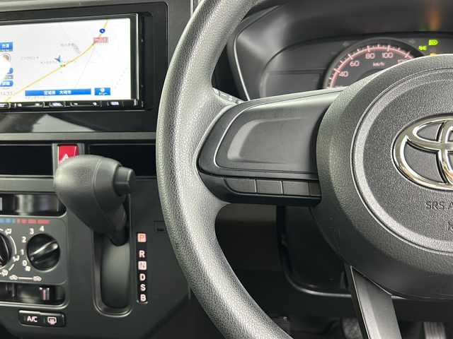 トヨタ ルーミー X 宮城県 2022(令4)年 7.2万km ブラックマイカメタリック 禁煙車/スマートアシスト/・衝突回避支援ブレーキ機能/・車線逸脱警報機能/・オートハイビーム/・コーナーセンサー（F/R）/パーキングアシスト/バックカメラ/片側パワースライドドア/社外7インチSDナビ/・BT/AUX/AM/FM/ETC/プッシュスタート/スマートキー/純正フロアマット/純正ホイールキャップ/横滑り防止装置/アイドリングストップ