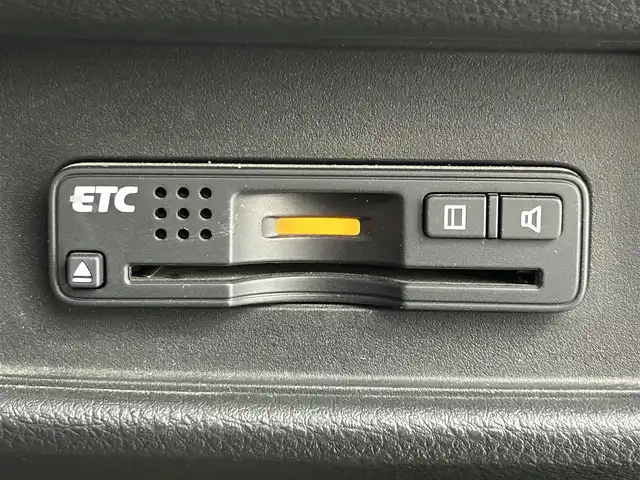 ホンダ オデッセイ アブソルート アドバンス 大阪府 2016(平28)年 7万km クリスタルブラックパール Honda SENSING/・衝突軽減ブレーキ/・歩行者事故低減ステアリング/・アダプティブクルーズコントロール/・車線維持支援システム/・路外逸脱抑制機能/・誤発進抑制機能/・先行車発進告知機能/純正ナビ/　CD/DVD/BT/フルセグTV/マルチビューカメラシステム/フロント・サイド・バックカメラ/両側パワースライドドア/オートLEDヘッドライト/フォグランプ/ハーフレザーシート/D席パワーシート/純正17インチアルミホイール/パドルシフト/スマートキー/ETC/2列目オットマン/アイドリングストップ/電動格納ミラー/フロアマット