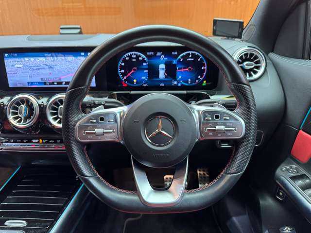 メルセデス・ベンツ ＧＬＡ２００ｄ 4マチック AMGライン 千葉県 2020(令2)年 6.1万km マウンテングレー パノラマＳＲ　/ＡＭＧレザーＥＸＣ　/アドバンスドＰＫＧ　/１オーナー　/ＨＵＤ　/純正ナビ　/３６０°カメラ　/ＡＣＣ　/ＢＳＭ　/シートヒーター　/パワーシート　/ＬＥＤヘッドライト　/ハイビームアシスト　/電動リアゲート