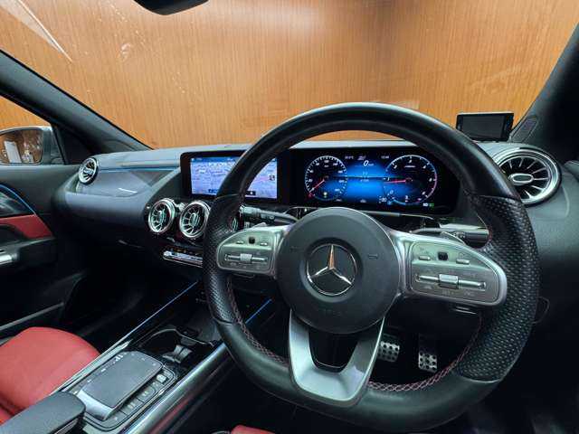 メルセデス・ベンツ ＧＬＡ２００ｄ 4マチック AMGライン 千葉県 2020(令2)年 6.1万km マウンテングレー パノラマＳＲ　/ＡＭＧレザーＥＸＣ　/アドバンスドＰＫＧ　/１オーナー　/ＨＵＤ　/純正ナビ　/３６０°カメラ　/ＡＣＣ　/ＢＳＭ　/シートヒーター　/パワーシート　/ＬＥＤヘッドライト　/ハイビームアシスト　/電動リアゲート