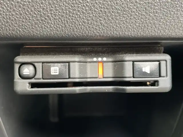 ダイハツ ムーヴ キャンバス G メイクアップ リミテッド　SAⅢ 神奈川県 2020(令2)年 3万km パールホワイトⅢ/ナチュラルベージュマイカメタリック 2トーン 純正SDナビ（NMZK-W700）/フルセグ/Bluetooth/CD/DVD/USB/両側パワースライドドア/全周囲カメラ/ドライブレコーダー/純正フロアマット/LEDヘッドライト/フォグランプ/オートライト/オートマチックハイビーム/コーナーセンサー/アイドリングストップ/プッシュスタート/スマートキー/電動格納ミラー/ドアバイザー/横滑り防止装置/衝突被害軽減システム