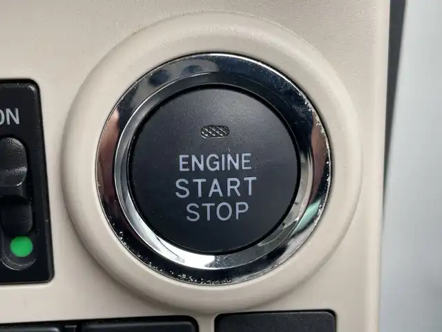 ダイハツ ムーヴ キャンバス G メイクアップ リミテッド　SAⅢ 神奈川県 2020(令2)年 3万km パールホワイトⅢ/ナチュラルベージュマイカメタリック 2トーン 純正SDナビ（NMZK-W700）/フルセグ/Bluetooth/CD/DVD/USB/両側パワースライドドア/全周囲カメラ/ドライブレコーダー/純正フロアマット/LEDヘッドライト/フォグランプ/オートライト/オートマチックハイビーム/コーナーセンサー/アイドリングストップ/プッシュスタート/スマートキー/電動格納ミラー/ドアバイザー/横滑り防止装置/衝突被害軽減システム