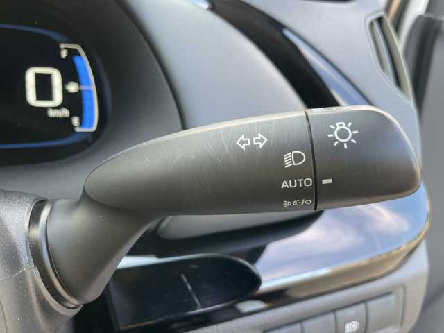 トヨタ アクア G 石川県 2022(令4)年 4.8万km プラチナホワイトパールマイカ 純正ディスプレイオーディオ　バックカメラ　ＬＥＤヘッドライト　ＥＴＣ　ドライブレコーダー　トヨタセーフティセンス　レーダークルーズ　スマートキー　プッシュスタート