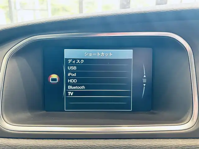 ボルボ Ｖ４０ D4 SE 大阪府 2016(平28)年 2.9万km パッションレッド ACC/BLIS/純正ナビ/TV/バックカメラ/純正17インチAW/LEDヘッドライト/クリアランスソナー/パドルシフト/ハーフ革/Dメモリ付きパワーシート/スマートキー