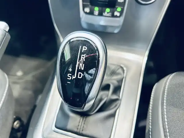 ボルボ Ｖ４０ D4 SE 大阪府 2016(平28)年 2.9万km パッションレッド ACC/BLIS/純正ナビ/TV/バックカメラ/純正17インチAW/LEDヘッドライト/クリアランスソナー/パドルシフト/ハーフ革/Dメモリ付きパワーシート/スマートキー