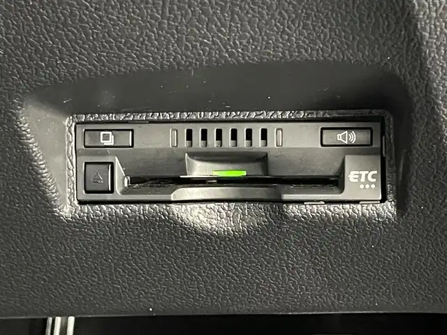 トヨタ プリウス S ツーリングセレ ブラックED 愛知県 2021(令3)年 3.7万km プラチナホワイトパールマイカ 純正ナビ　全方位カメラ　禁煙車　フルセグ　DVD　追従クルコン　ETC　セーフティセンス　１００V充電　シートヒーター　衝突軽減　コーナーセンサー　LEDライト　フォグ　Bluetooth　純正マット　純正１７インチAW　オートハイビーム　nanoeエアコン 　車線逸脱　スマートキー　プッシュスタート