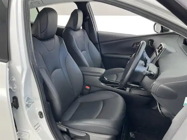 トヨタ プリウス S ツーリングセレ ブラックED 愛知県 2021(令3)年 3.7万km プラチナホワイトパールマイカ 純正ナビ　全方位カメラ　禁煙車　フルセグ　DVD　追従クルコン　ETC　セーフティセンス　１００V充電　シートヒーター　衝突軽減　コーナーセンサー　LEDライト　フォグ　Bluetooth　純正マット　純正１７インチAW　オートハイビーム　nanoeエアコン 　車線逸脱　スマートキー　プッシュスタート