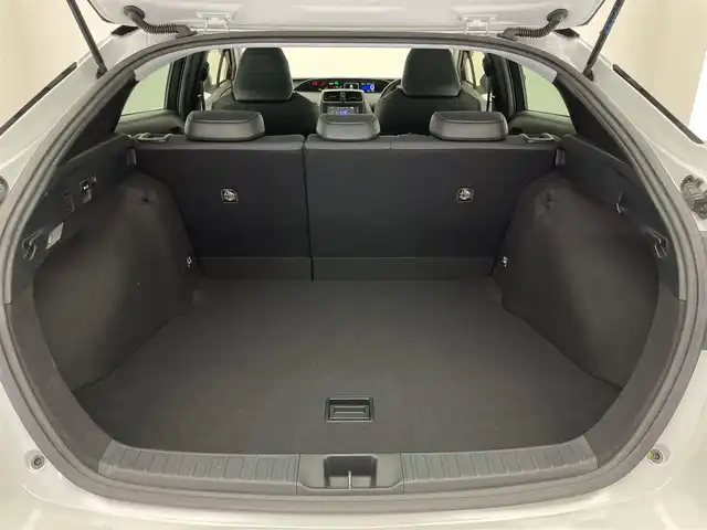 トヨタ プリウス S ツーリングセレ ブラックED 愛知県 2021(令3)年 3.7万km プラチナホワイトパールマイカ 純正ナビ　全方位カメラ　禁煙車　フルセグ　DVD　追従クルコン　ETC　セーフティセンス　１００V充電　シートヒーター　衝突軽減　コーナーセンサー　LEDライト　フォグ　Bluetooth　純正マット　純正１７インチAW　オートハイビーム　nanoeエアコン 　車線逸脱　スマートキー　プッシュスタート