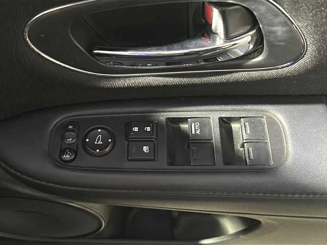 ホンダ ヴェゼル ハイブリッド X 東京都 2015(平27)年 8.2万km ミスティックグリーンパール (株)IDOMが運営する【じしゃロン伏見店】の自社ローン専用車両になりますこちらは現金またはオートローンご利用時の価格です。自社ローンご希望の方は別途その旨お申付け下さい/ホンダインターナビ/ワンセグテレビ/Bluetooth接続/USB×2/HDMI/前席シートヒーター/7速デュアルクラッチ付き/プッシュパーキングブレーキ/ブレーキホールド/LEDヘッドライト/衝突被害軽減システム/クルーズコントロール/ETC/純正アルミホイール積み込み