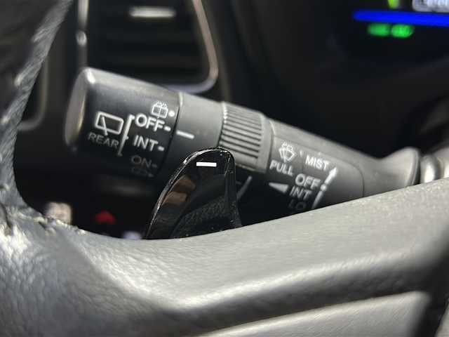 ホンダ ヴェゼル ハイブリッド X 東京都 2015(平27)年 8.2万km ミスティックグリーンパール (株)IDOMが運営する【じしゃロン伏見店】の自社ローン専用車両になりますこちらは現金またはオートローンご利用時の価格です。自社ローンご希望の方は別途その旨お申付け下さい/ホンダインターナビ/ワンセグテレビ/Bluetooth接続/USB×2/HDMI/前席シートヒーター/7速デュアルクラッチ付き/プッシュパーキングブレーキ/ブレーキホールド/LEDヘッドライト/衝突被害軽減システム/クルーズコントロール/ETC/純正アルミホイール積み込み