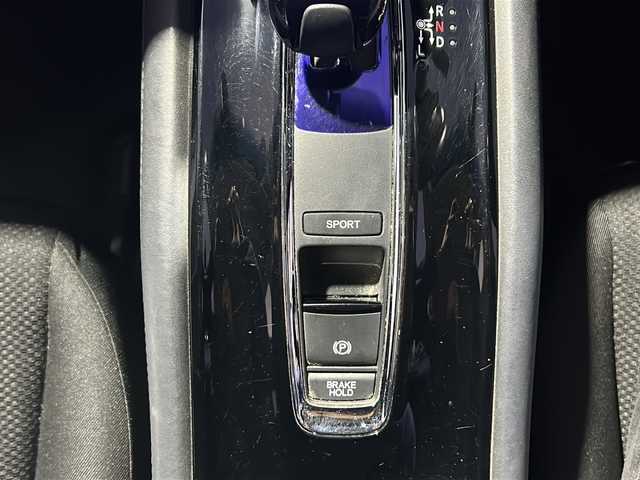 ホンダ ヴェゼル ハイブリッド X 東京都 2015(平27)年 8.2万km ミスティックグリーンパール (株)IDOMが運営する【じしゃロン伏見店】の自社ローン専用車両になりますこちらは現金またはオートローンご利用時の価格です。自社ローンご希望の方は別途その旨お申付け下さい/ホンダインターナビ/ワンセグテレビ/Bluetooth接続/USB×2/HDMI/前席シートヒーター/7速デュアルクラッチ付き/プッシュパーキングブレーキ/ブレーキホールド/LEDヘッドライト/衝突被害軽減システム/クルーズコントロール/ETC/純正アルミホイール積み込み