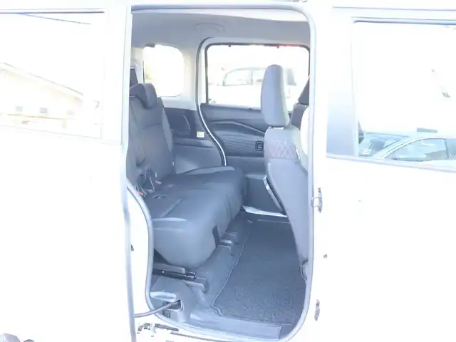 スズキ ソリオ バンディット HV MV 神奈川県 2023(令5)年 0.8万km ピュアホワイトP 純正メモリナビ/フルセグテレビ/全方位カメラ/Bluetooth/アダプティブクルーズ/スズキセーフティサポート/両側パワースライドドア/プッシュスタート/ドライブレコーダー/ETC/前関シートヒーター/LEDヘッドライト/保証書/取説/記録(R.7)/スペアスマートキー