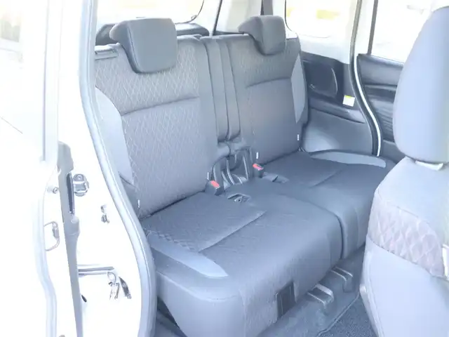 スズキ ソリオ バンディット HV MV 神奈川県 2023(令5)年 0.8万km ピュアホワイトP 純正メモリナビ/フルセグテレビ/全方位カメラ/Bluetooth/アダプティブクルーズ/スズキセーフティサポート/両側パワースライドドア/プッシュスタート/ドライブレコーダー/ETC/前関シートヒーター/LEDヘッドライト/保証書/取説/記録(R.7)/スペアスマートキー