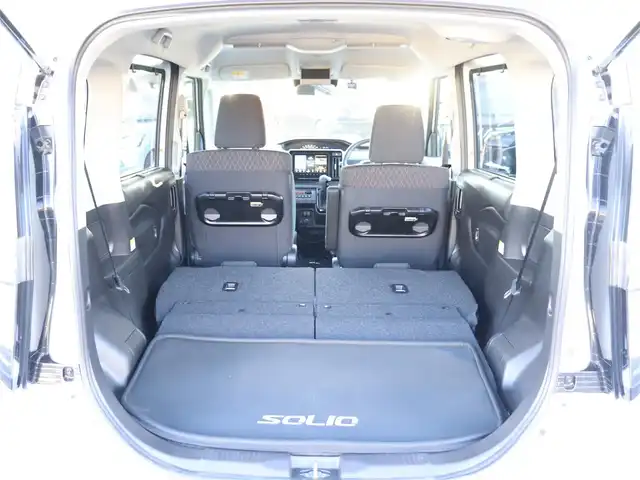 スズキ ソリオ バンディット HV MV 神奈川県 2023(令5)年 0.8万km ピュアホワイトP 純正メモリナビ/フルセグテレビ/全方位カメラ/Bluetooth/アダプティブクルーズ/スズキセーフティサポート/両側パワースライドドア/プッシュスタート/ドライブレコーダー/ETC/前関シートヒーター/LEDヘッドライト/保証書/取説/記録(R.7)/スペアスマートキー