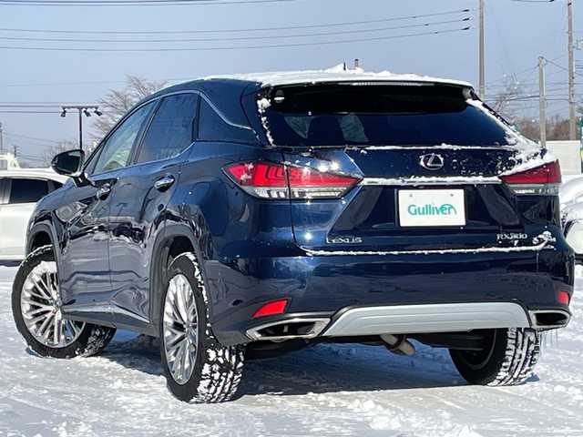 レクサス ＲＸ 300 バージョンL 道央・札幌 2020(令2)年 9.2万km ディープブルーマイカ ４WD/純正メーカーナビ/CD/DVD/BT/フルセグ/プリクラッシュセーフティ/横滑り防止装置/レーダークルーズコントロール/レーンキープアシスト/クリアランスソナー/ブラインドスポットモニター/パーキングサポートアラート/パーキングサポートブレーキ/ロードサインアシスト/ヘッドアップディスプレイ/パノラミックビューモニター/ビルトインETC2.0/ドライブレコーダー/アイドリングストップ/DRIVEMODE切替/パワーバックドア/全席パワーシート/前席メモリーシート/全席シートヒーター/前席エアシート/レザーシート/革巻きウッドコンビステアリング/ステアリングリモコン/パドルシフト/ハンドルヒーター/AC100V/電動パーキング/ブレーキホールド/MTモード付AT/センターデフロック/自動防眩ミラー/プッシュスタート/スマートキー/３眼LEDヘッドライト/オートライト/オートハイビーム/フォグランプ/電動格納ミラー/ヒーテッドドアミラー/ウィンカーミラー/純正フロアマット/純正エンジンスターター