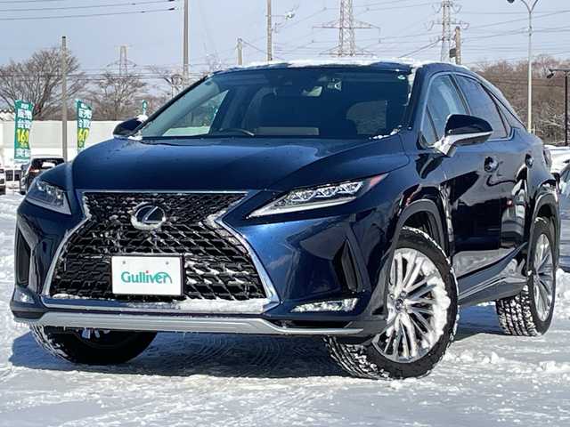 レクサス ＲＸ 300 バージョンL 道央・札幌 2020(令2)年 9.2万km ディープブルーマイカ ４WD/純正メーカーナビ/CD/DVD/BT/フルセグ/プリクラッシュセーフティ/横滑り防止装置/レーダークルーズコントロール/レーンキープアシスト/クリアランスソナー/ブラインドスポットモニター/パーキングサポートアラート/パーキングサポートブレーキ/ロードサインアシスト/ヘッドアップディスプレイ/パノラミックビューモニター/ビルトインETC2.0/ドライブレコーダー/アイドリングストップ/DRIVEMODE切替/パワーバックドア/全席パワーシート/前席メモリーシート/全席シートヒーター/前席エアシート/レザーシート/革巻きウッドコンビステアリング/ステアリングリモコン/パドルシフト/ハンドルヒーター/AC100V/電動パーキング/ブレーキホールド/MTモード付AT/センターデフロック/自動防眩ミラー/プッシュスタート/スマートキー/３眼LEDヘッドライト/オートライト/オートハイビーム/フォグランプ/電動格納ミラー/ヒーテッドドアミラー/ウィンカーミラー/純正フロアマット/純正エンジンスターター