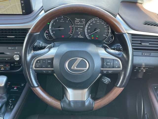 レクサス ＲＸ 300 バージョンL 道央・札幌 2020(令2)年 9.2万km ディープブルーマイカ ４WD/純正メーカーナビ/CD/DVD/BT/フルセグ/プリクラッシュセーフティ/横滑り防止装置/レーダークルーズコントロール/レーンキープアシスト/クリアランスソナー/ブラインドスポットモニター/パーキングサポートアラート/パーキングサポートブレーキ/ロードサインアシスト/ヘッドアップディスプレイ/パノラミックビューモニター/ビルトインETC2.0/ドライブレコーダー/アイドリングストップ/DRIVEMODE切替/パワーバックドア/全席パワーシート/前席メモリーシート/全席シートヒーター/前席エアシート/レザーシート/革巻きウッドコンビステアリング/ステアリングリモコン/パドルシフト/ハンドルヒーター/AC100V/電動パーキング/ブレーキホールド/MTモード付AT/センターデフロック/自動防眩ミラー/プッシュスタート/スマートキー/３眼LEDヘッドライト/オートライト/オートハイビーム/フォグランプ/電動格納ミラー/ヒーテッドドアミラー/ウィンカーミラー/純正フロアマット/純正エンジンスターター