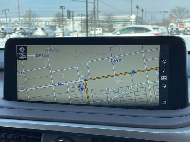 レクサス ＲＸ 300 バージョンL 道央・札幌 2020(令2)年 9.2万km ディープブルーマイカ ４WD/純正メーカーナビ/CD/DVD/BT/フルセグ/プリクラッシュセーフティ/横滑り防止装置/レーダークルーズコントロール/レーンキープアシスト/クリアランスソナー/ブラインドスポットモニター/パーキングサポートアラート/パーキングサポートブレーキ/ロードサインアシスト/ヘッドアップディスプレイ/パノラミックビューモニター/ビルトインETC2.0/ドライブレコーダー/アイドリングストップ/DRIVEMODE切替/パワーバックドア/全席パワーシート/前席メモリーシート/全席シートヒーター/前席エアシート/レザーシート/革巻きウッドコンビステアリング/ステアリングリモコン/パドルシフト/ハンドルヒーター/AC100V/電動パーキング/ブレーキホールド/MTモード付AT/センターデフロック/自動防眩ミラー/プッシュスタート/スマートキー/３眼LEDヘッドライト/オートライト/オートハイビーム/フォグランプ/電動格納ミラー/ヒーテッドドアミラー/ウィンカーミラー/純正フロアマット/純正エンジンスターター