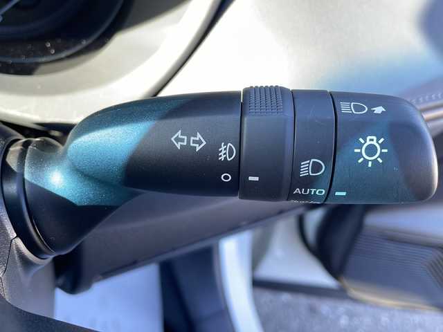 トヨタ ハリアー G 岩手県 2020(令2)年 2.2万km ホワイトパールクリスタルシャイン トヨタセーフティセンス/モデリスタエアロ/純正ナビ/　フルセグ/Bluetooth/バックカメラ/ドラレコ一体型デジタルインナーミラー/パワーバックドア/ハーフレザーシート/D席パワーシート/クリアランスソナー/ビルトインETC/LEDヘッドライト/LEDフォグ/革巻きステアリング/ステアリングスイッチ/純正ドアバイザー/純正フロアマット/スマートキー/取扱説明書/保証書