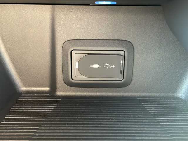 トヨタ ハリアー G 岩手県 2020(令2)年 2.2万km ホワイトパールクリスタルシャイン トヨタセーフティセンス/モデリスタエアロ/純正ナビ/　フルセグ/Bluetooth/バックカメラ/ドラレコ一体型デジタルインナーミラー/パワーバックドア/ハーフレザーシート/D席パワーシート/クリアランスソナー/ビルトインETC/LEDヘッドライト/LEDフォグ/革巻きステアリング/ステアリングスイッチ/純正ドアバイザー/純正フロアマット/スマートキー/取扱説明書/保証書