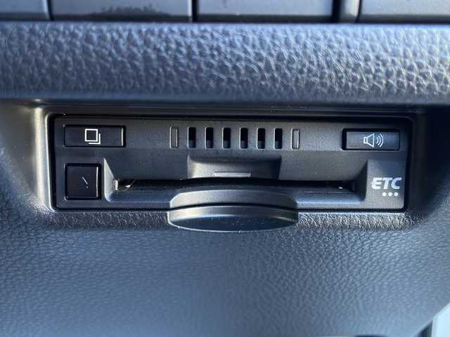 トヨタ ハリアー G 岩手県 2020(令2)年 2.2万km ホワイトパールクリスタルシャイン トヨタセーフティセンス/モデリスタエアロ/純正ナビ/　フルセグ/Bluetooth/バックカメラ/ドラレコ一体型デジタルインナーミラー/パワーバックドア/ハーフレザーシート/D席パワーシート/クリアランスソナー/ビルトインETC/LEDヘッドライト/LEDフォグ/革巻きステアリング/ステアリングスイッチ/純正ドアバイザー/純正フロアマット/スマートキー/取扱説明書/保証書