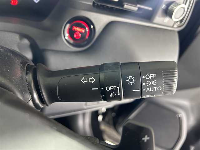 ホンダ ヴェゼル ハイブリッド e:HEV Z 佐賀県 2024(令6)年 1万km クリスタルブラックパール Honda CONNECT9インチディスプレイ/フルセグTV/ナビ対応/バックカメラ/コンビシート(プライムスムース×ファブリック)/シートヒーター/ステアリングヒーター/パワーテールゲート/純正18インチアルミホイール/ヒルディセントコントロール/Honda SENSING/衝突軽減ブレーキ（CMBS）/先行車発進お知らせ機能/歩行者事故低減ステアリング/路外逸脱抑制機能/標識認識機能/渋滞追従機能付アダプティブクルーズコントロール（ACC）/車線維持支援システム（LKAS）/トラフィックジャムアシスト（渋滞運転支援機能）/ブラインドスポットインフォメーション/誤発進抑制機能/後方誤発進抑制機能/近距離衝突軽減ブレーキ/急アクセル抑制機能/パーキングセンサーシステム/後退出庫サポート/オートハイビーム/アダプティブドライビングビーム