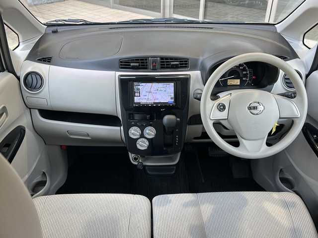 日産 デイズ J 静岡県 2019(平31)年 0.8万km スターリングシルバーM 主要装備/・社外ナビ/・Bluetooth/・TV/・衝突被害軽減システム/・前後コーナーセンサー/・純正フロアマット/・ハロゲンヘッドライト/・リモコンキー/・エアバッグ/・ドアバイザー