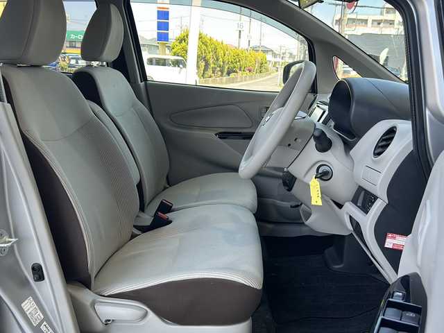 日産 デイズ J 静岡県 2019(平31)年 0.8万km スターリングシルバーM 主要装備/・社外ナビ/・Bluetooth/・TV/・衝突被害軽減システム/・前後コーナーセンサー/・純正フロアマット/・ハロゲンヘッドライト/・リモコンキー/・エアバッグ/・ドアバイザー