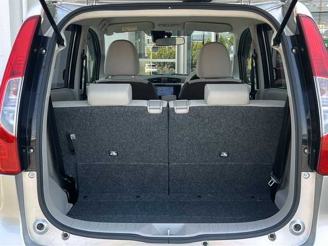 日産 デイズ J 静岡県 2019(平31)年 0.8万km スターリングシルバーM 主要装備/・社外ナビ/・Bluetooth/・TV/・衝突被害軽減システム/・前後コーナーセンサー/・純正フロアマット/・ハロゲンヘッドライト/・リモコンキー/・エアバッグ/・ドアバイザー