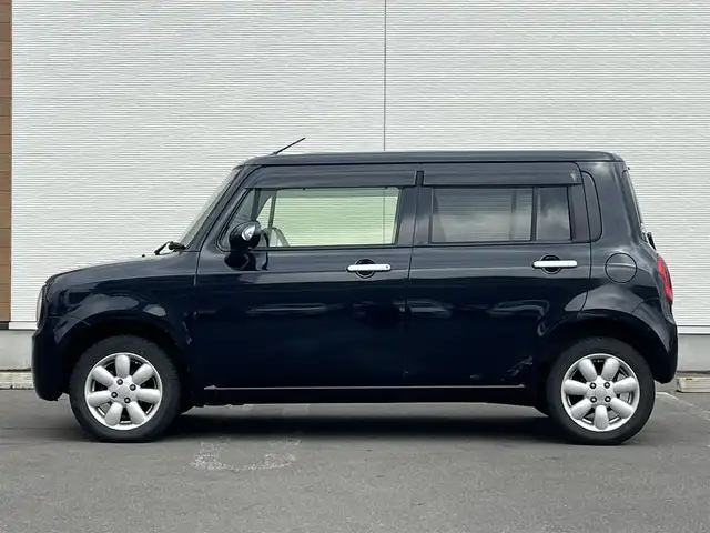 スズキ ラパン T Lパッケージ 秋田県 2012(平24)年 13.7万km ブルーイッシュブラックパール3 ４WD/純正オーディオ（AM/FM/CD)/スマートキー/純正アルミ/プッシュスタート/D席シートヒーター/純正フロアマット/純正ドアバイザー/オートエアコン/レベライザー/パワーステアリング/パワーウィンドウ/電動格納ウィンカーミラー/保証書/取扱説明書/記録簿