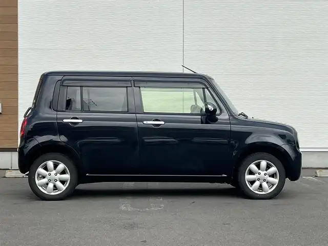 スズキ ラパン T Lパッケージ 秋田県 2012(平24)年 13.7万km ブルーイッシュブラックパール3 ４WD/純正オーディオ（AM/FM/CD)/スマートキー/純正アルミ/プッシュスタート/D席シートヒーター/純正フロアマット/純正ドアバイザー/オートエアコン/レベライザー/パワーステアリング/パワーウィンドウ/電動格納ウィンカーミラー/保証書/取扱説明書/記録簿