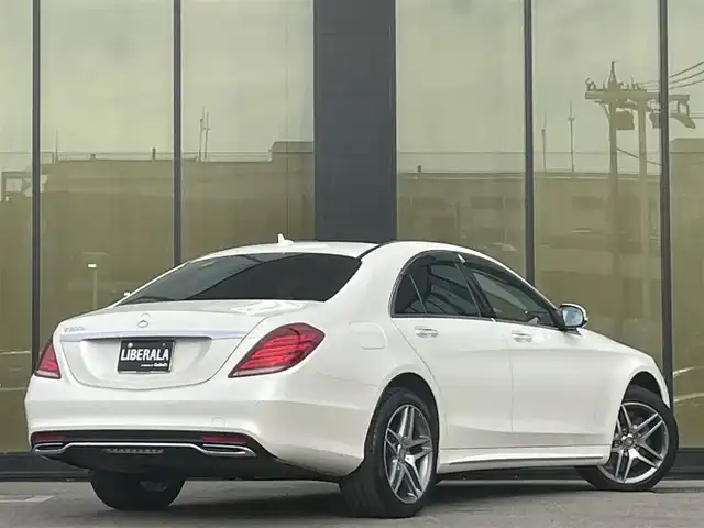 メルセデス・ベンツ Ｓ３００ 石川県 2015(平27)年 3万km ダイヤモンドホワイト 純正メモリナビ/（BT/DVD/フルセグTV)/全周囲カメラ/ステアリングスイッチ/パドルシフト/黒レザーシート/パワーシート/全席シートヒーター/シートメモリー/サンルーフ/ヘッドアップディスプレイ/ブラインドスポットモニター/電動リアゲート/純正LEDオートヘッドライト/電格ミラー/ドアバイザー/ウィンカーミラー/ETC