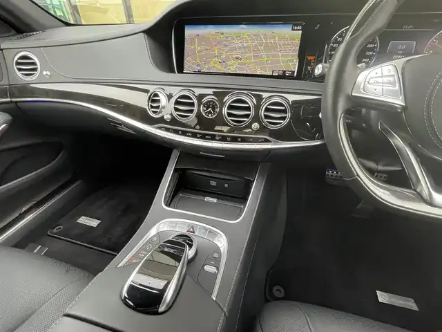 メルセデス・ベンツ Ｓ３００ 石川県 2015(平27)年 3万km ダイヤモンドホワイト 純正メモリナビ/（BT/DVD/フルセグTV)/全周囲カメラ/ステアリングスイッチ/パドルシフト/黒レザーシート/パワーシート/全席シートヒーター/シートメモリー/サンルーフ/ヘッドアップディスプレイ/ブラインドスポットモニター/電動リアゲート/純正LEDオートヘッドライト/電格ミラー/ドアバイザー/ウィンカーミラー/ETC