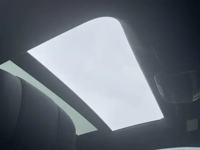 メルセデス・ベンツ Ｓ３００ 石川県 2015(平27)年 3万km ダイヤモンドホワイト 純正メモリナビ/（BT/DVD/フルセグTV)/全周囲カメラ/ステアリングスイッチ/パドルシフト/黒レザーシート/パワーシート/全席シートヒーター/シートメモリー/サンルーフ/ヘッドアップディスプレイ/ブラインドスポットモニター/電動リアゲート/純正LEDオートヘッドライト/電格ミラー/ドアバイザー/ウィンカーミラー/ETC