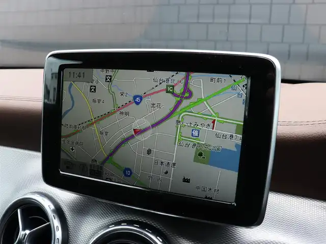 メルセデス・ベンツ ＧＬＡ２５０ 4マチック エディション1 宮城県 2014(平26)年 4.6万km カルサイトホワイト 純正ナビ【ＢＴ／ＣＤ／ＤＶＤ／フルセグＴＶ／ＵＳＢ】/パノラミックスライディングルーフ　/アダプティブクルーズコントロール　/ブラインドスポットアシスト/パワーシート(DN席)/メモリーシート(DN席)　/シートヒーター(DN席)/バックカメラ　/パドルシフト　/パワーバックドア　/ルーフレール/ハーフレザーシート/MTモード付/純正19インチAW/純正フロアマット/オートライト/コーナーセンサー(前後)/LEDヘッドライト/ドアバイザー/リモコンキー/ETC/禁煙車